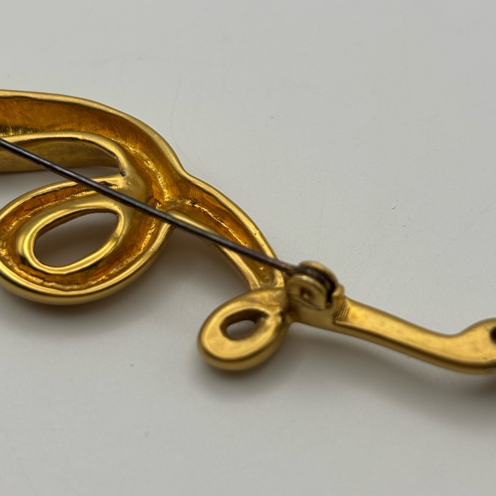 Gold Swirl Brooch with Pearl Drop - Picture 11 of 12
